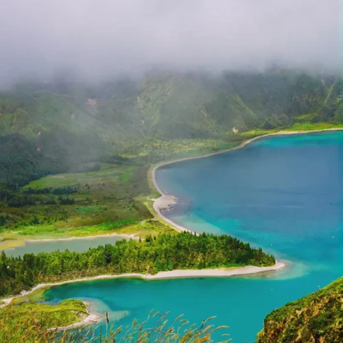 Azores costa y niebla